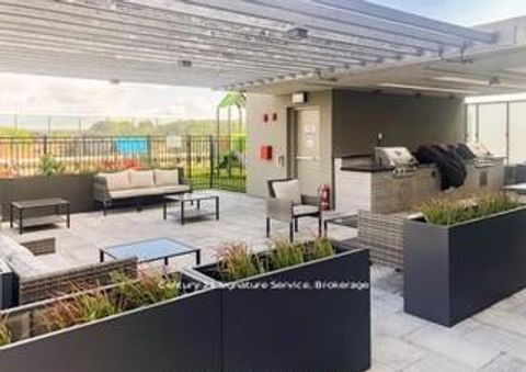 Photo 37 at 117 - 4800 Highway 7, East Woodbridge, Vaughan