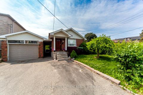 Photo 2 at 109 Regina Avenue, Lawrence, Toronto