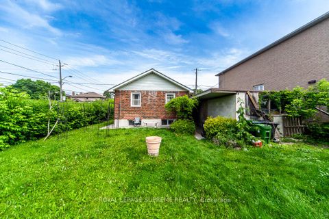 Photo 6 at 109 Regina Avenue, Lawrence, Toronto