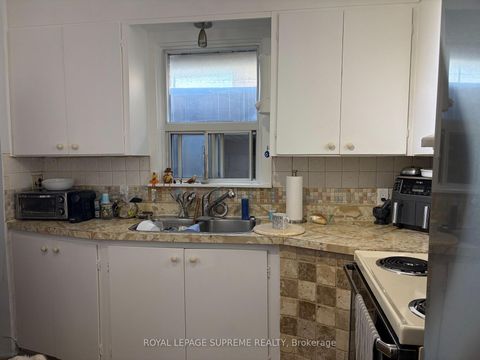 Photo 12 at 109 Regina Avenue, Lawrence, Toronto