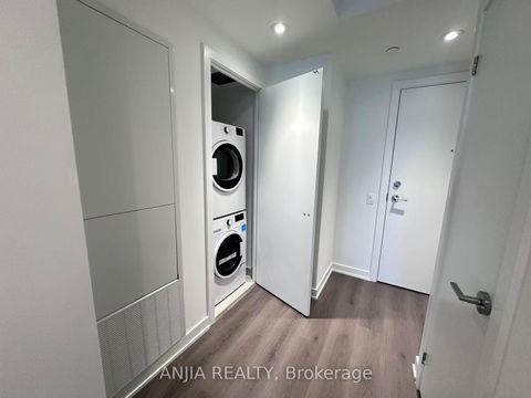 Photo 5 at 4008 - 8 Wellesley Street W, Bay Street Corridor, Toronto