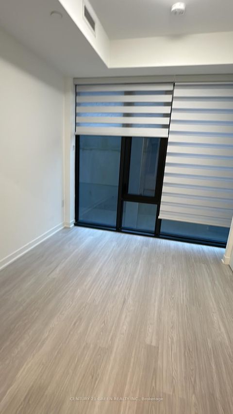 Photo 8 at 414 - 195 McCaul Street, Chinatown, Toronto