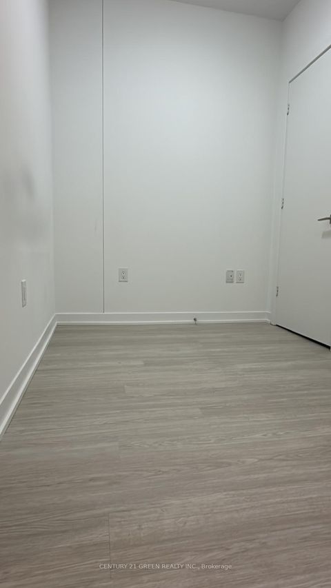 Photo 10 at 414 - 195 McCaul Street, Chinatown, Toronto