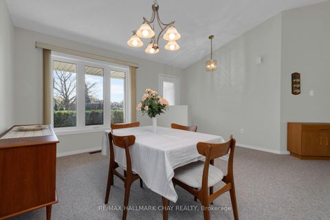 Photo 5 at 42 Webb Street, Painswick North, Barrie