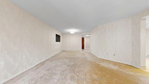 Photo 6 at 212 - 10 Kenneth Avenue, Willowdale East, Toronto