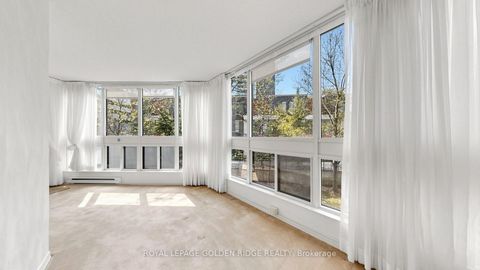 Photo 9 at 212 - 10 Kenneth Avenue, Willowdale East, Toronto