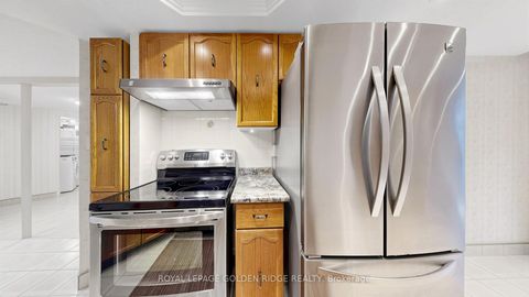 Photo 16 at 212 - 10 Kenneth Avenue, Willowdale East, Toronto