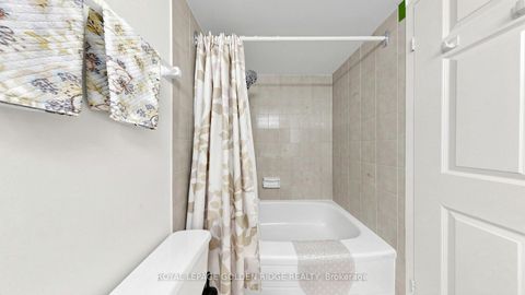 Photo 31 at 212 - 10 Kenneth Avenue, Willowdale East, Toronto