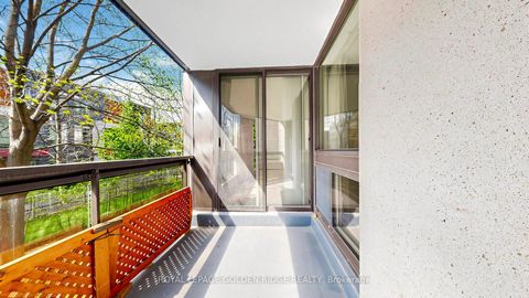 Photo 34 at 212 - 10 Kenneth Avenue, Willowdale East, Toronto