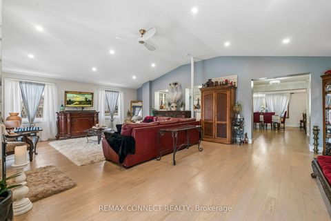 Photo 4 at 750 Gorham Street, College Manor, Newmarket