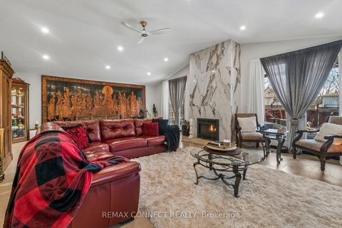 Photo 6 at 750 Gorham Street, College Manor, Newmarket