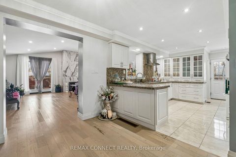 Photo 7 at 750 Gorham Street, College Manor, Newmarket