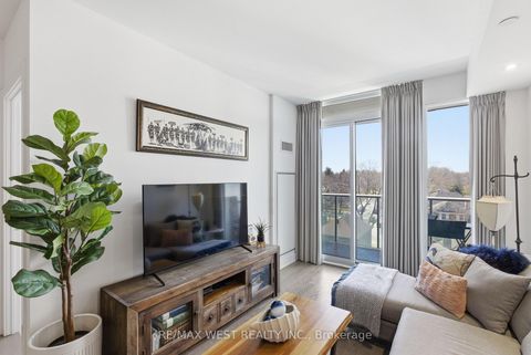 Photo 12 at 617 - 3018 Yonge Street, Lawrence Park North, Toronto