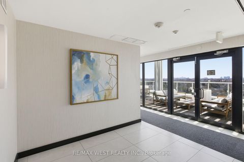 Photo 17 at 617 - 3018 Yonge Street, Lawrence Park North, Toronto