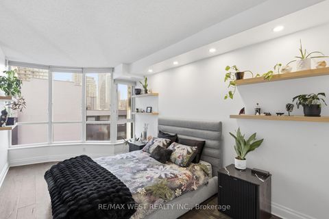 Photo 8 at 1709 - 55 Bloor Street E, Yonge Corridor, Toronto