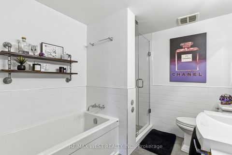 Photo 10 at 1709 - 55 Bloor Street E, Yonge Corridor, Toronto