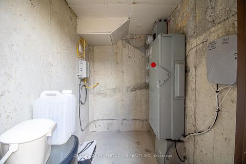 Photo 34 at 1 - 155 William Duncan Road, CFB, Toronto