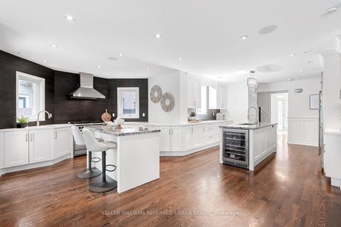 Photo 4 at 5 Lawrence Crescent, Lawrence Park South, Toronto