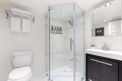 Photo 35 at 5 Lawrence Crescent, Lawrence Park South, Toronto