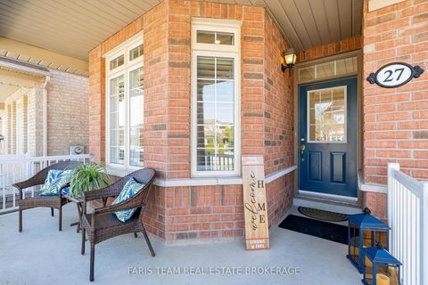 Photo 3 at 27 Fontebella Avenue, Vellore Village, Vaughan