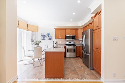 Photo 4 at 27 Fontebella Avenue, Vellore Village, Vaughan