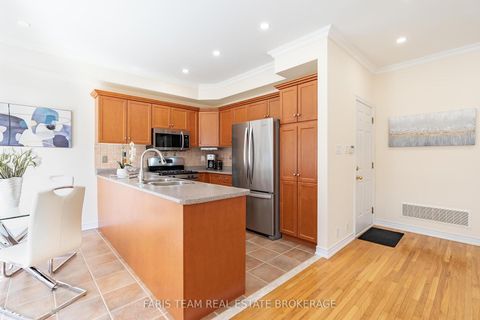 Photo 5 at 27 Fontebella Avenue, Vellore Village, Vaughan