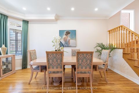 Photo 11 at 27 Fontebella Avenue, Vellore Village, Vaughan