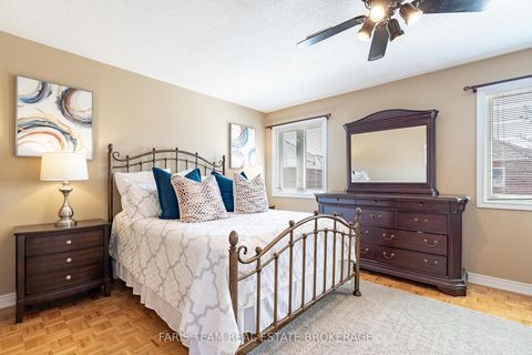 Photo 20 at 27 Fontebella Avenue, Vellore Village, Vaughan