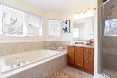 Photo 23 at 27 Fontebella Avenue, Vellore Village, Vaughan