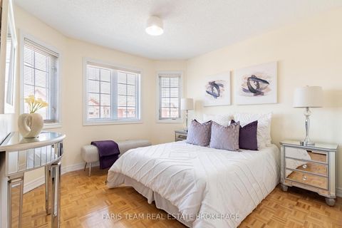 Photo 24 at 27 Fontebella Avenue, Vellore Village, Vaughan