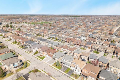 Photo 36 at 27 Fontebella Avenue, Vellore Village, Vaughan