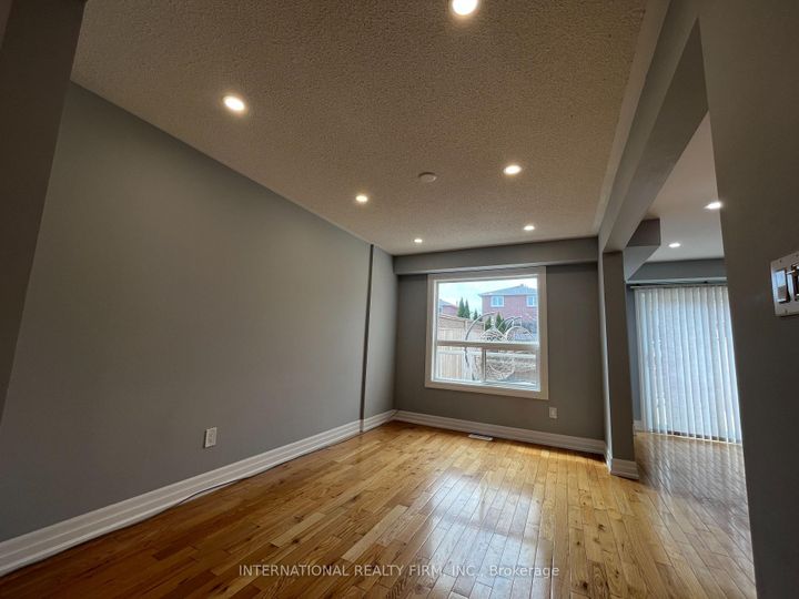 Photo 8 at 44 Natale Court, Bradford, Bradford West Gwillimbury