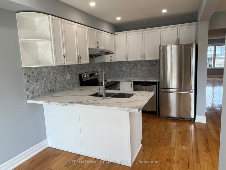 Photo 10 at 44 Natale Court, Bradford, Bradford West Gwillimbury