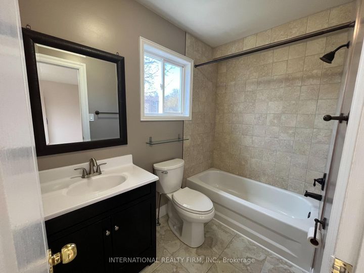 Photo 15 at 44 Natale Court, Bradford, Bradford West Gwillimbury