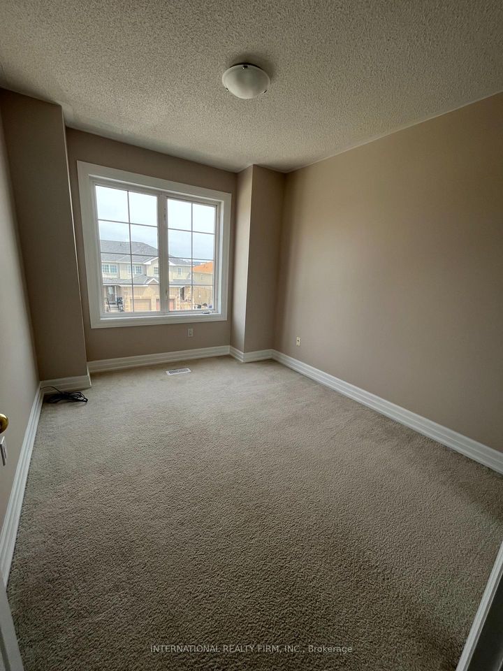 Photo 18 at 44 Natale Court, Bradford, Bradford West Gwillimbury