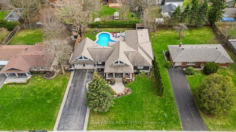 Photo 3 at 325 Maine Street, Kedron, Oshawa