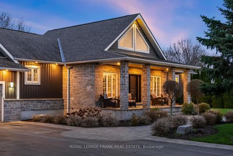 Photo 8 at 325 Maine Street, Kedron, Oshawa