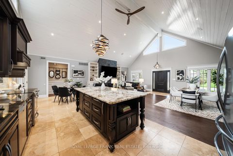 Photo 10 at 325 Maine Street, Kedron, Oshawa