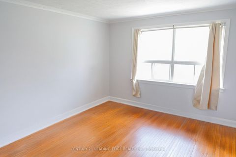 Photo 14 at 22 Katherine Road, CFB, Toronto