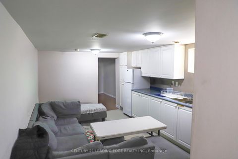 Photo 19 at 22 Katherine Road, CFB, Toronto