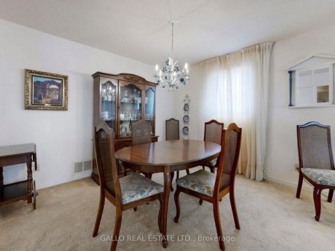 Photo 4 at 155 Goldhawk Trail, Milliken, Toronto