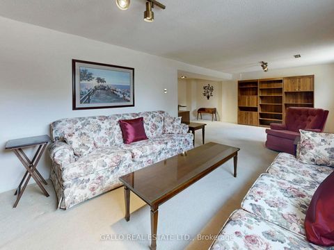 Photo 12 at 155 Goldhawk Trail, Milliken, Toronto