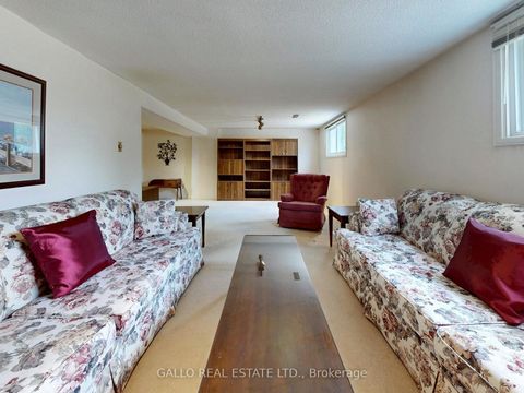 Photo 13 at 155 Goldhawk Trail, Milliken, Toronto