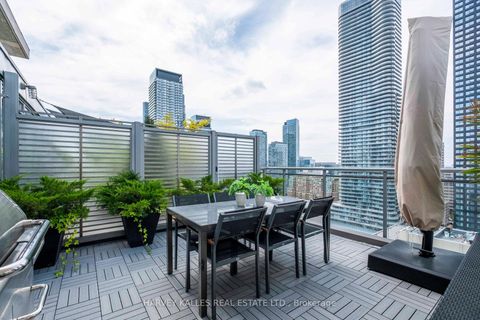 Photo 3 at PH2 - 22 Wellesley Street E, Yonge Corridor, Toronto