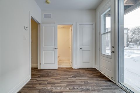 Photo 4 at 4 Wild Rose Gardens, Rustic, Toronto