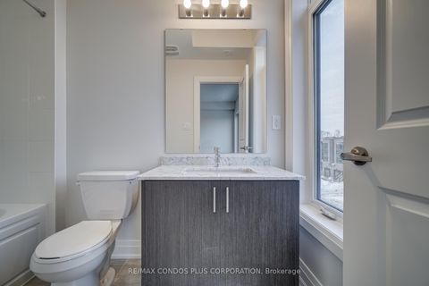 Photo 10 at 4 Wild Rose Gardens, Rustic, Toronto