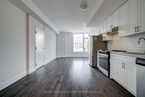 Photo 12 at 4 Wild Rose Gardens, Rustic, Toronto