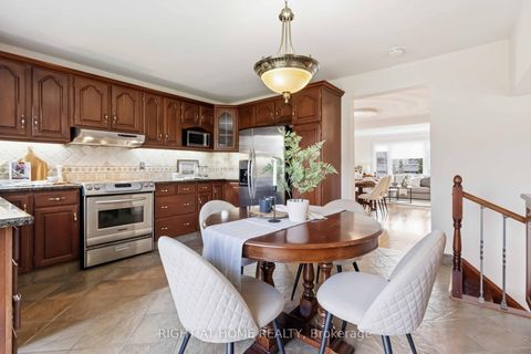 Photo 10 at 313 Preston Drive, McLaughlin, Oshawa