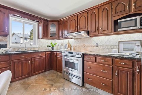 Photo 11 at 313 Preston Drive, McLaughlin, Oshawa