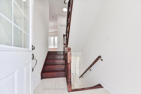 Photo 3 at 7 - 215 16TH Avenue, Langstaff, Richmond Hill